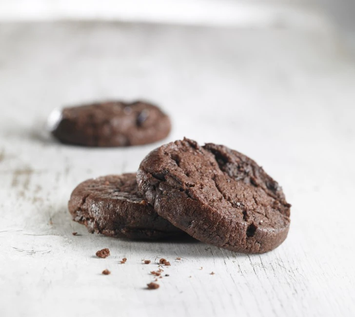 FROZEN, READY-TO-BAKE DOUBLE CHOCOLATE COOKIES